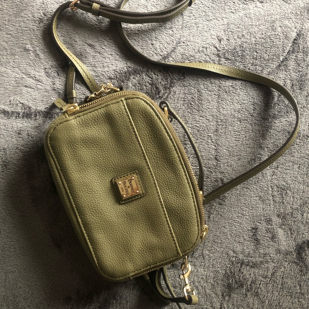 Dooney & Bourke crossbody bag